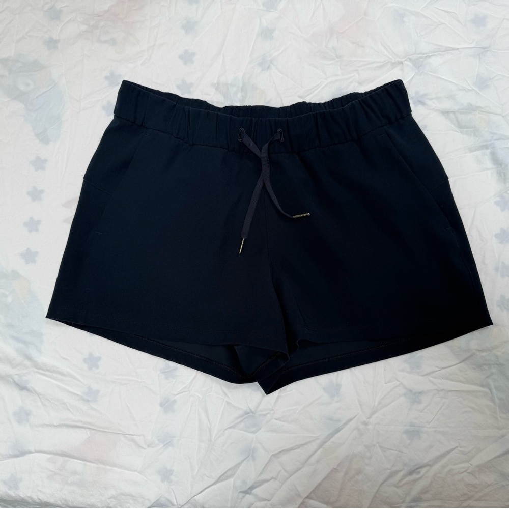 Lululemon Athletica On The Fly Shorts - Navy - 10